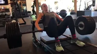 💃 Brie Larson (Captain Marvel) - Physical Training [weightlifting] (Jan 2019) 🦸