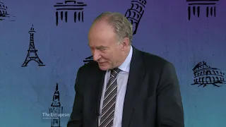 theEuropean TV - Ansgar Graw spricht und spielt mit Christoph Ploß (CDU)