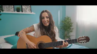 María Carrasco - Mil Motivos (Video Oficial)