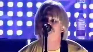 Blink 182 - "First Date" Live Fail on MTV