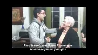 Piero Barone canta "Mamma" a la Nonna Pina - HD