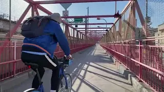 NYC 2022 Live City Tours: Crossing The Williamsburg Bridge (on Foot)