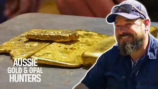The Dust Devils Find Gold While Cleaning Abandoned Equipment! | Aussie Gold Hunters