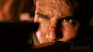 Tom Cruise squishes alien balls with style | Oblivion | CLIP