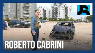 Roberto Cabrini chega ao sul de Israel e flagra bombardeios na região