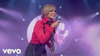 Un Día Más De Vida/Ella Que Nunca Fue Ella/Tu Ángel De La Guarda (En Vivo/Medley)