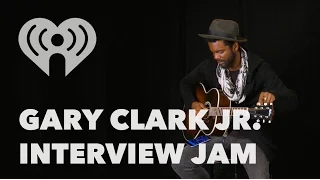 Gary Clark Jr Plays a Blues Guitar Solo + Interviews | Singerview