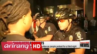 Charlotte mayor signs curfew order as protests continue for third night