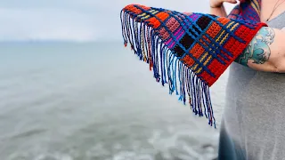 How to make a twisted fringe - the perfect finish for Mosaic Crochet