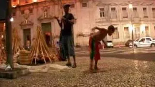 Filme - Mestre Bimba - A Capoeira Iluminada - SP 2006.wmv