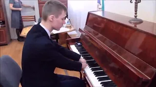 15-летний пианист без пальцев стал сенсацией!