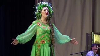 Ольга Кузнецова и ансамбль гусляров "Волшебные струны" х.р. Марина Афанасьева. "Гляну в поле"