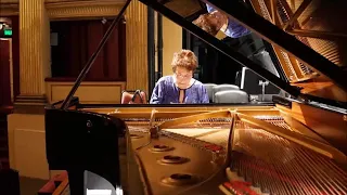 Linda Bustani - W. A. Mozart Piano Concerto No. 17 in G major, K. 453