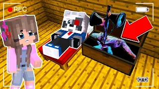 СИРЕНОГОЛОВЫЙ СПРЯТАЛСЯ в СУНДУКЕ ОТ МЕНЯ в МАЙНКРАФТ SCP SIREN HEAD MINECRAFT РАКУН И ДОЧКА ЛОВУШКА