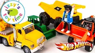 Cars ! CONSTRUCTION VEHICLES! Hot Wheels Fast Lane and Playmobil | Fun Toy Cars