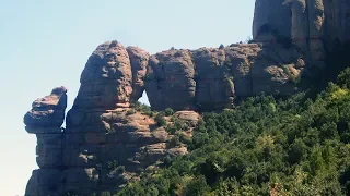 Montserrat triangle rock (Wingsuit)