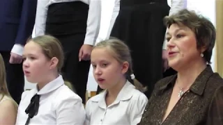 Концерт в честь Дня матери  в школе на Люсиновской. 30.11.2018. (3)