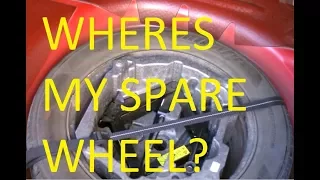 Citroen C5 - Where to find your spare wheel