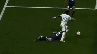 Vinicius Jr Ankle Breaker vs. Hakimi FAN VIEW | Real Madrid PSG 3-1