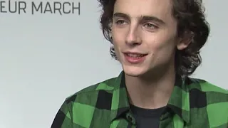 Timothée Chalamet speaks French (with English subtitles) for 30 seconds straight