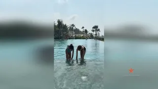 Дочки Ксении Бородиной купаются в бассейне!