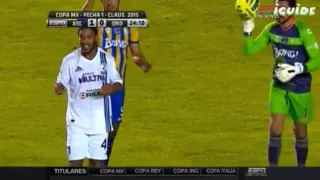 Ronaldinho stole goalkeeper the ball Atletico San Luis vs Queretaro 2015 HD