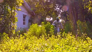 Family HAS NO HELP Leaving BEHIND A NEGLECTED HOME WITH NO HELP! FREE Yard TRANSFORMATION!