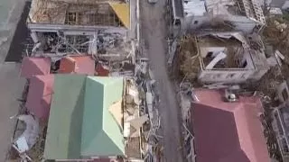 Tourist on riding out Irma in St. Maarten, fears of looters