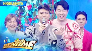 Vhong notices his "twinning" outfits with Ryan | It’s Showtime