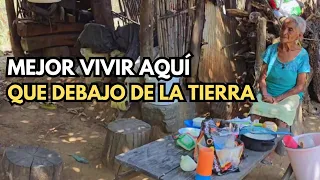 "Mejor vivir aquí, que debajo de la tierra"|Tía Ofelia