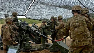 U.S. Artillerymen Train with Polish Army