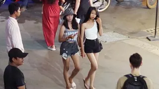 Pretty Girls Walking In Pub Street Night - SR Cambodia Night