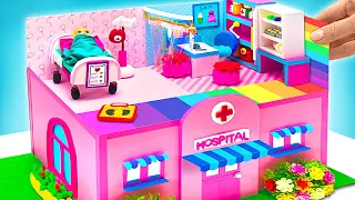 Budujemy miniaturowy różowy szpital z kartonu i modeliny || ŁATWY PROJEKT DIY! 🏥✨