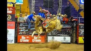 Dione de Souza en PBR Chihuahua - Professional Bull Rider