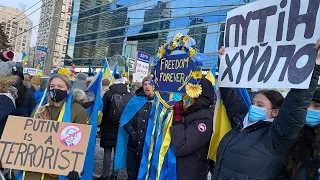 LIVE at 🇺🇦Ukrainian consulate in Toronto 🇨🇦  Rally against Russian invasion of Ukraine