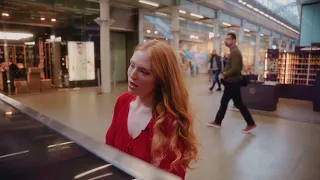 Freya Ridings - Face In The Crowd (Live from St Pancras Station) 🚂