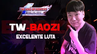 Baozi (包子) Vs KyoKen (建明)  FT10 KOF 2002 UM - Excelente Luta