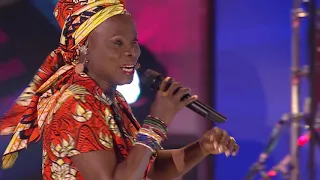 Angelique Kidjo - La vida es un Carnaval - Musicultura 2019 - Arena Sferisterio