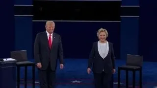 No handshake for Trump, Clinton at second debate