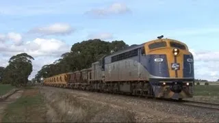 Classic EMD's on Maryborough Line Ballast: Australian Trains