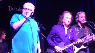 Denny Laine and Chris Farlowe - "Out of Time" Buffalo, NY (May 1, 2017)