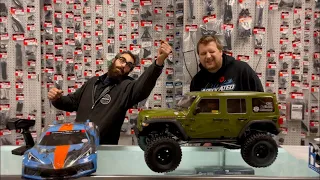 Axial SCX6 review/size comparison and a good ole trail run in the snow with friends!!!!