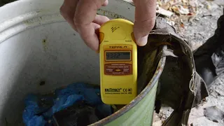 Radiation testing in Pripyat Hospital Basement - Insane radiation 26 years later