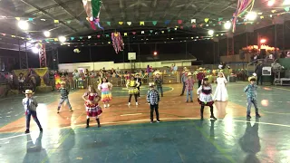 3º ano Dança do balancê - festa junina Escola Divina Providencia