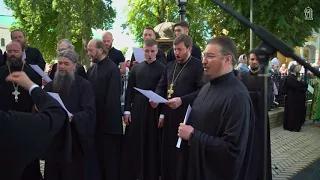 Величання прп. Антонію Печерському виконує хор Києво-Печерської Лаври