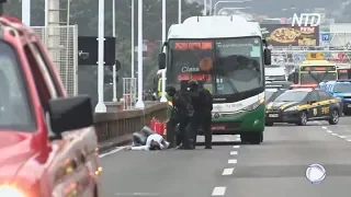 Бразильская полиция застрелила захватчика автобуса, все заложники живы