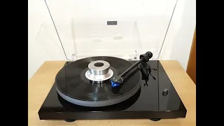 Kate Bush - Army Dreamers - Pro-ject Debut  Carbon Evo + Ortofon Quintet Blue