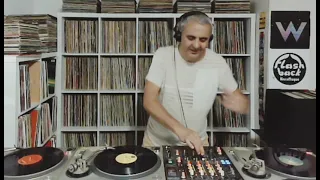 3 Turntables Mash Up Live - Vinyl Records - DJ Mix