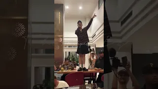 The Kid Laroi Sang At Hotel After His Scheduled Festival Performance Was Cancelled - Without You