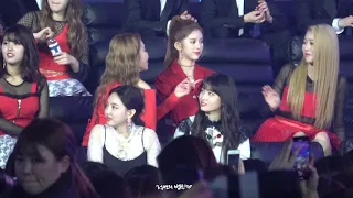 181106 MGA 대기석 나연 모모